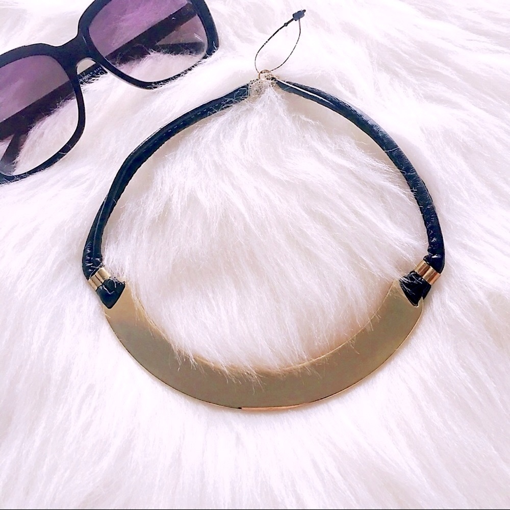 Gold Tone Plate Necklace
